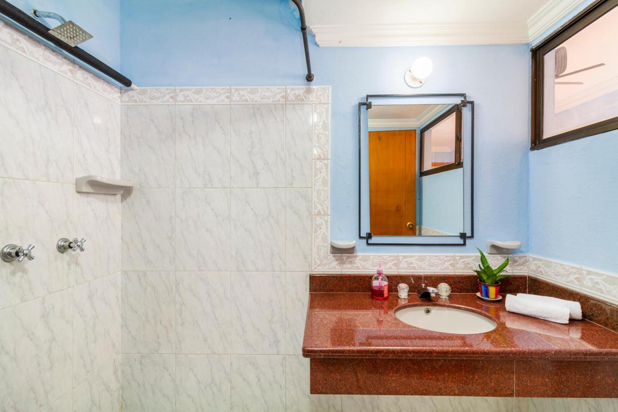 Hostal Cartagonova - Habitaciones Privadas Y Amplias Cerca A Zonas Turisticas Cartagena Eksteriør billede