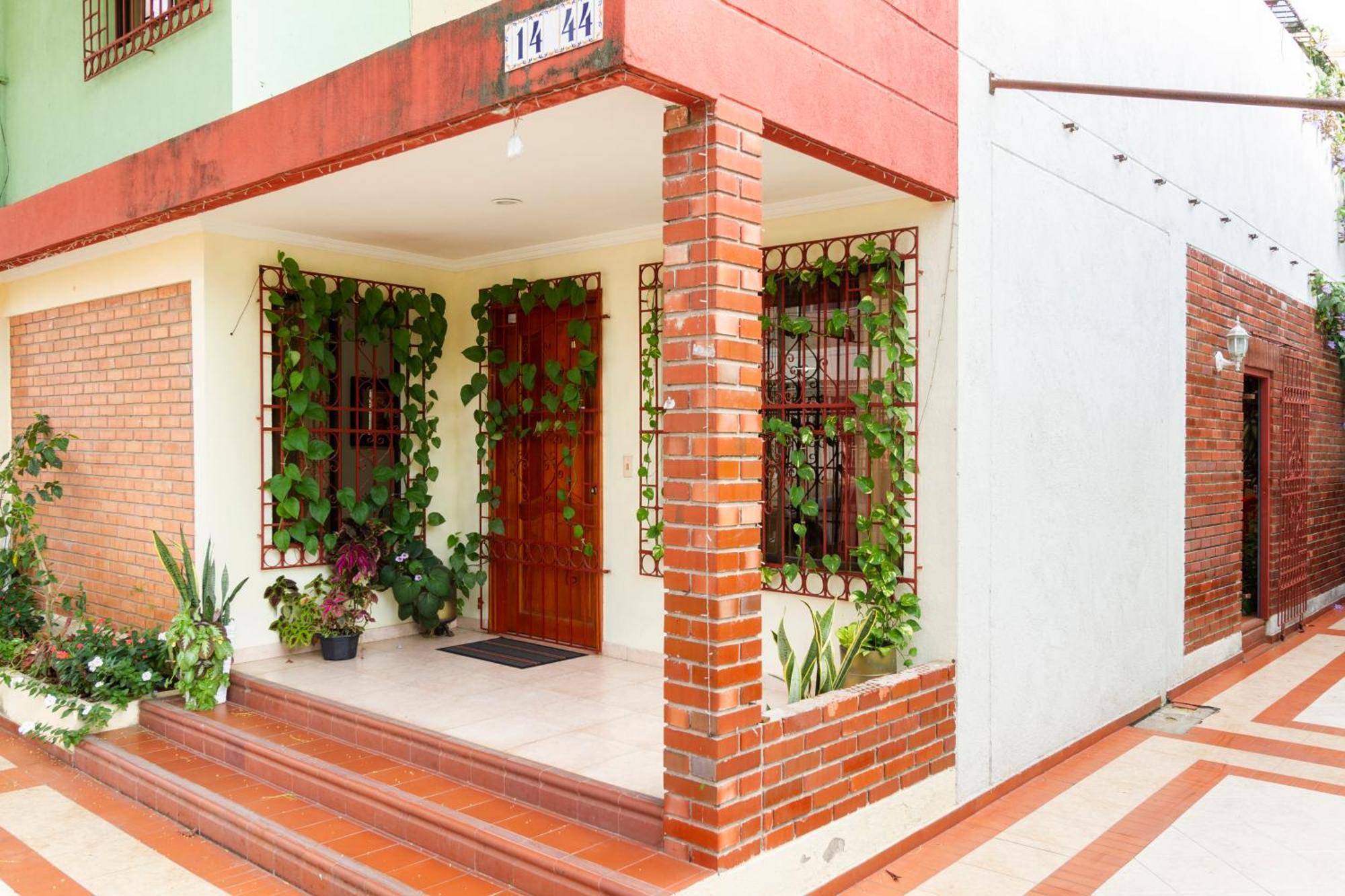Hostal Cartagonova - Habitaciones Privadas Y Amplias Cerca A Zonas Turisticas Cartagena Eksteriør billede