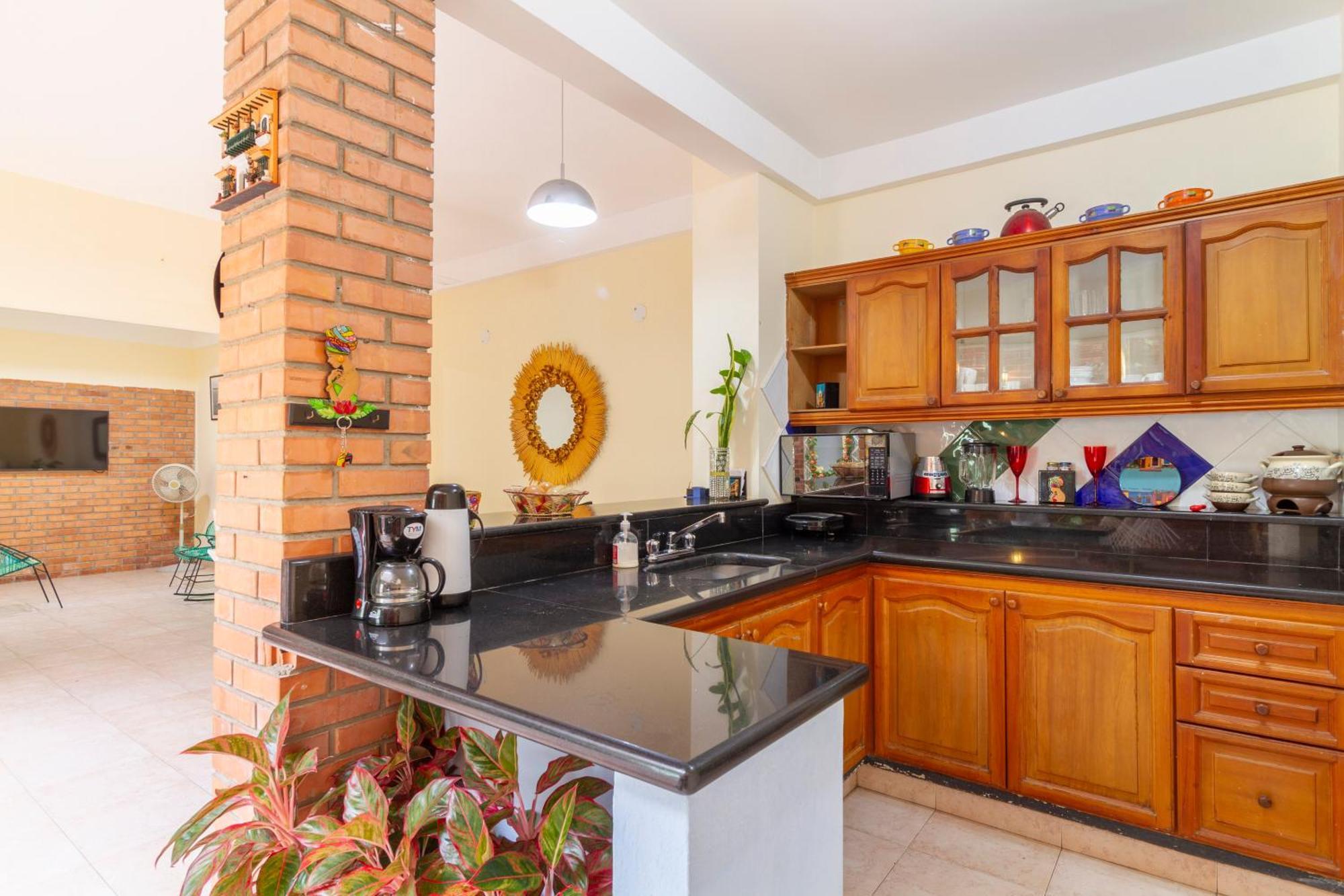 Hostal Cartagonova - Habitaciones Privadas Y Amplias Cerca A Zonas Turisticas Cartagena Eksteriør billede